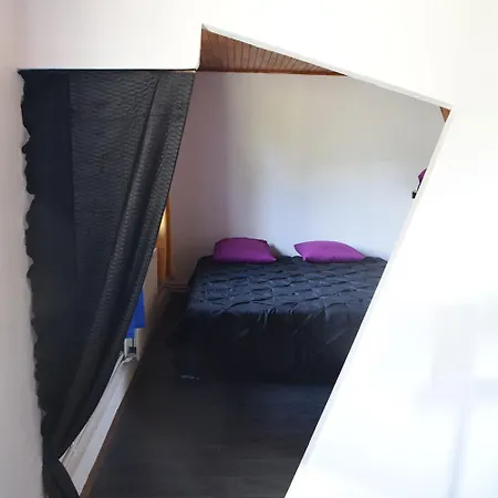 A La Campagne Proche Du Guest house 3*