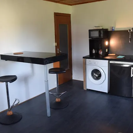 A La Campagne Proche Du Chenereilles