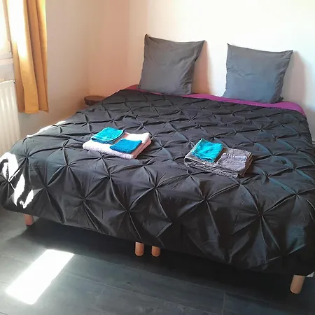Guest house A La Campagne, Jardin, A 7 Min Chenereilles