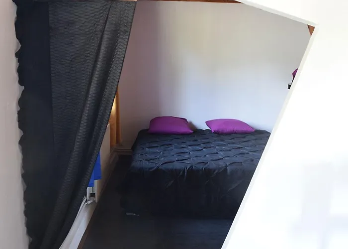 A La Campagne Proche Du Pensión 3*